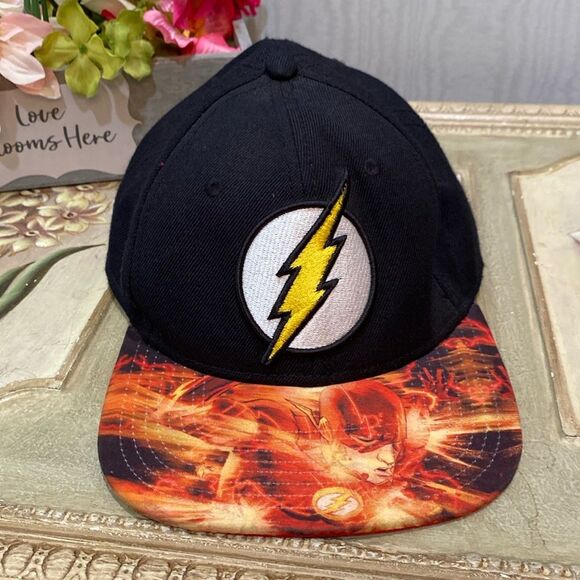 DC Comics Originals The Flash Wool Blend SnapBack Cap Hat One Size - Picture 2 of 12